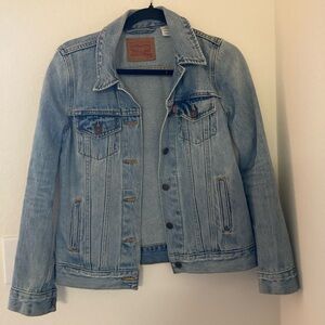 Levis denim jacket XS